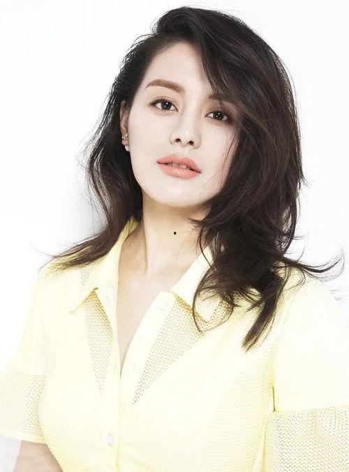 演员王力可照片,光影交织下的优雅女神